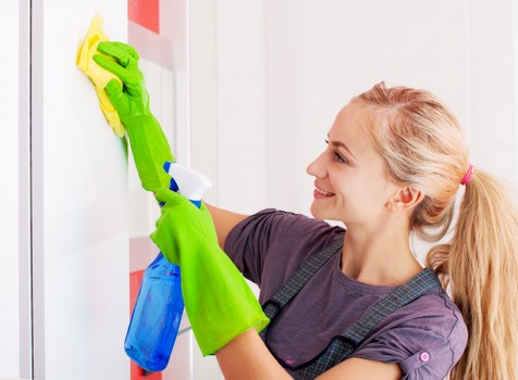 Curtain cleaning service for Kennington homes and flats