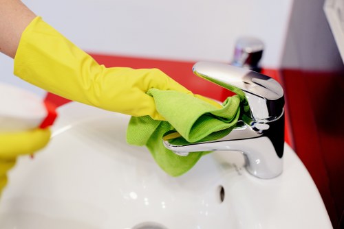 Final property clean for tenants moving out in Kennington